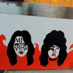 KISS - Flipperseite Links Ace Frehley Paul Stanley (Nachher)
